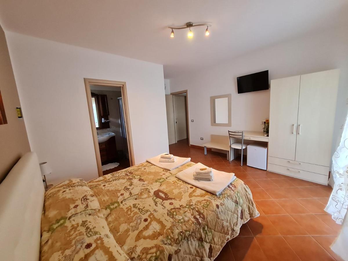 Il Nido Delle Rondini Bed & Breakfast Grottole Ngoại thất bức ảnh